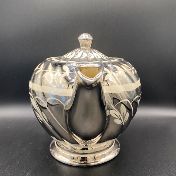 Sadler Tea Pot #1601 B silver swirl with white leaves VTG 1940's UK - Picture 4 of 8